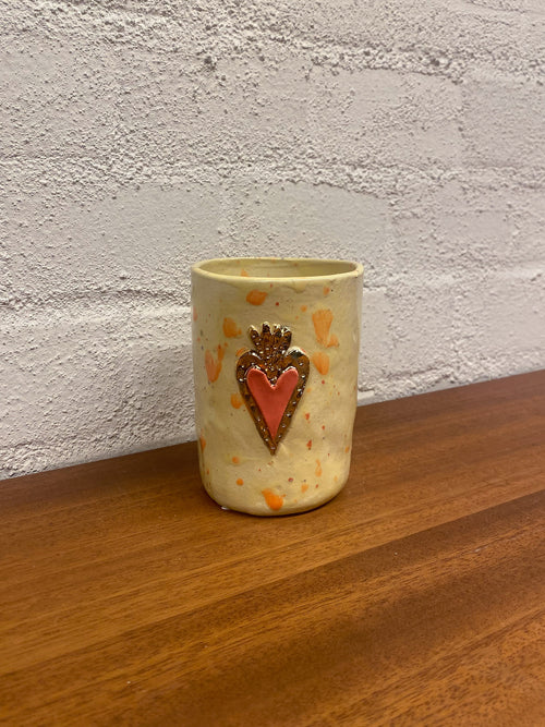 bum heart pen holder